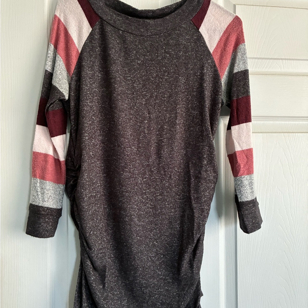 Women's Striped Sleeve Maternity Top - Gray